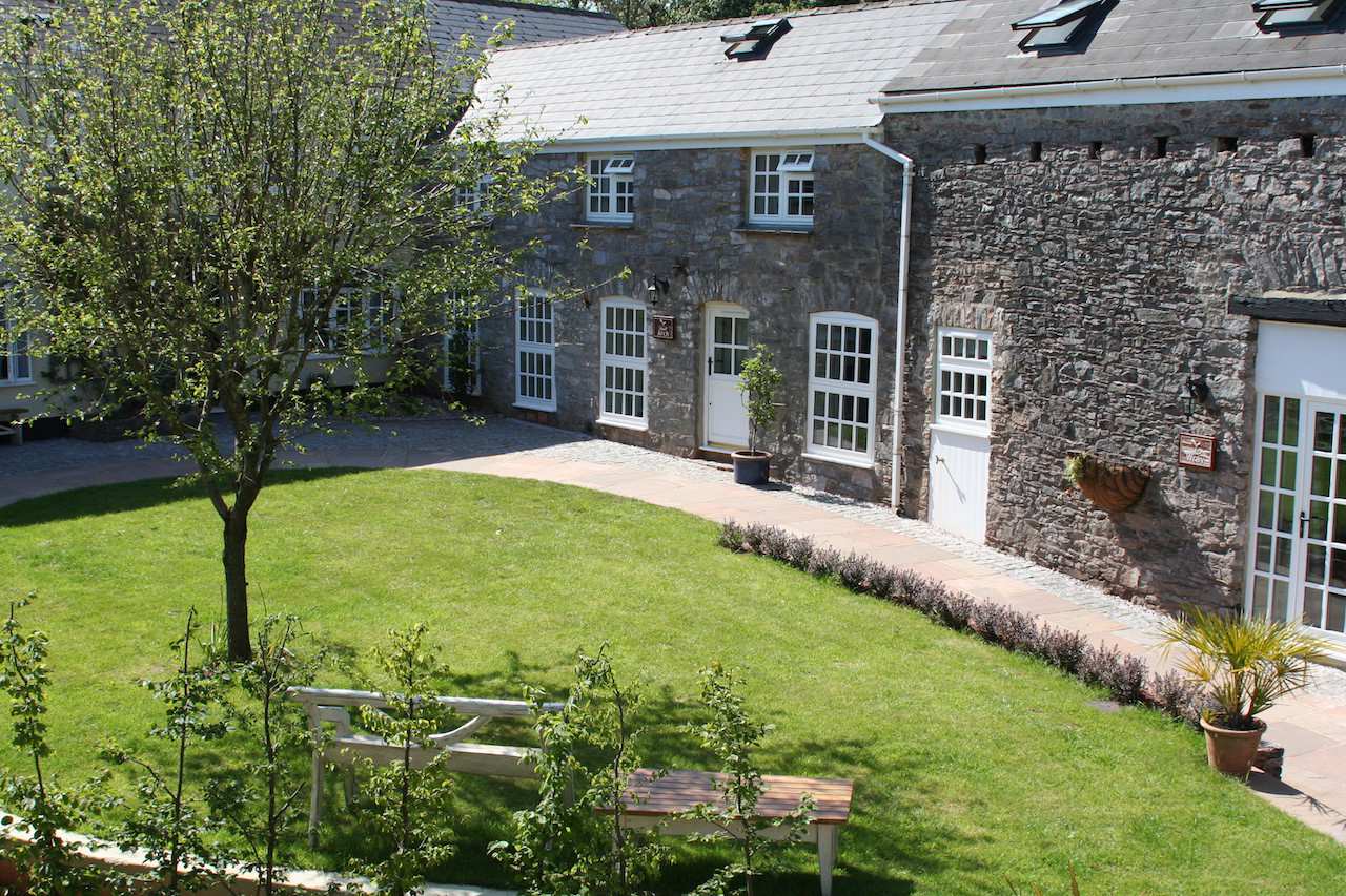 Arch Cottage at Compton Pool Farm