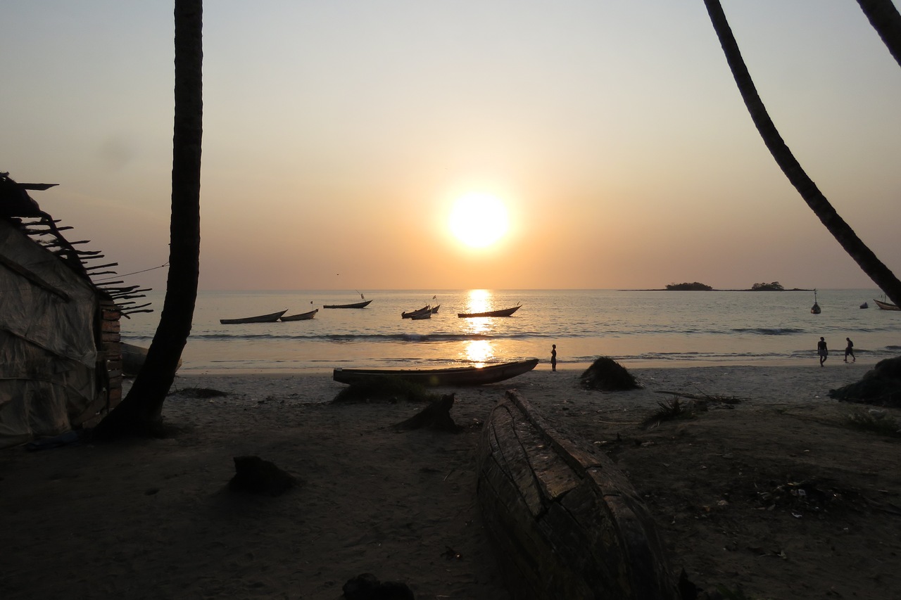 Tokeh fishing boats, Freetown at sunset c Ian Pakham