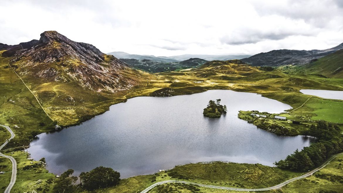 Wales lakes